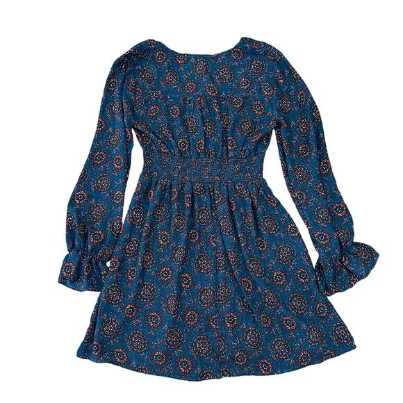 NWT Francesca's Collections Blue Rain Teal Floral Smocked Dress - SIZE MEDIUM - Picture 3 of 7